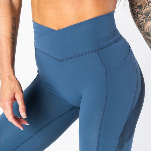 Booty Scrunch Curves & Combat Regal Booty Scrunch Leggings Size M HOT🔥 - Picture 3 of 9